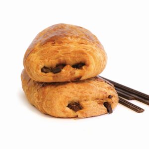 Κρουασάν Σοκολάτας Γίγας (μαργαρίνη), Συσκευασία: 100τμχ 150g, ΣΥΣΤΑΤΙΚΑ: Αλεύρι σίτου, φυτική μαργαρίνη, βούτυρο γάλακτος, βέργες σοκολάτας υγείας.