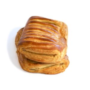 Κρουασάν Mήλο (βούτυρο γάλακτος), Συσκευασία: 60τμχ 160g, ΣΥΣΤΑTIKA: Bούτυρο γάλακτος, αποξηραμένο μήλο, κανέλλα.