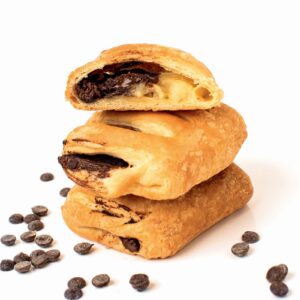 Κρουασανάκι πραλίνα - μπανάνα, Συσκευασία: 5kg 40g, ΣΥΣΤΑΤΙΚΑ: Φυτική μαργαρίνη, πραλίνα σοκολάτα, αποξηραμένη μπανάνα, κρέμα μπανάνα.