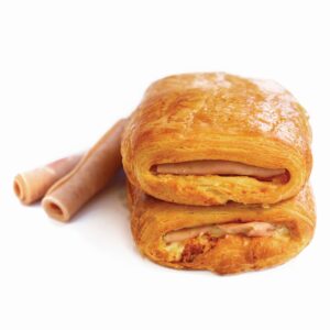 Κρουασάν Σπέσιαλ Ατομικό (βούτυρο γάλακτος), Συσκευασία: 65τμχ 180g, ΣΥΣΤΑΤΙΚΑ: Βούτυρο γάλακτος, χοιρινή ωμοπλάτη, τυρί Γκούντα.