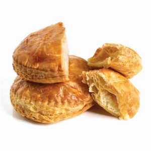 Τυρόπιτα 4 τυριά, Συσκευασία: 60τμχ 190g, ΣΥΣΤΑΤΙΚΑ: Bούτυρο γάλακτος, τυρί φέτα, μυζήθρα, τυρί Γκούντα, ημίσκληρο, σιμιγδάλι, μπεσαμέλ.