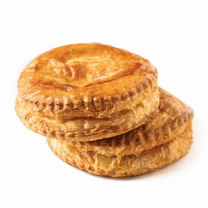 Κασερόπιτα, Συσκευασία: 60τμχ 180g, ΣΥΣΤΑΤΙΚΑ: Κασέρι, ημίσκληρο τυρί, βούτυρο γάλακτος, μπεσαμέλ κρέμα.