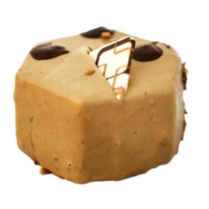 Πάστα Καραμέλα, Συσκευασία: 9τμχ 150g, ΣΥΣΤΑΤΙΚΑ: Κρέμα γάλακτος, κρέμα Patisserie, καραμέλα, λικέρ αμαρέτο, σκαλιέτα γάλακτος, βανίλια.