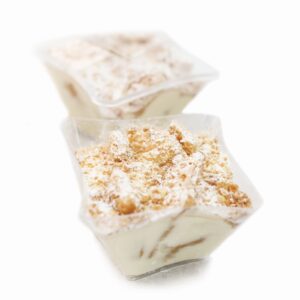 Μιλφέιγ (ατομικό), Συσκευασία: 27τμχ 200g, ΣΥΣΤΑΤΙΚΑ: Κρέμα γάλακτος, κρέμα ζαχαροπλαστικής, κρέμα λεμόνι, φύλλο σφολιάτας, ζάχαρη άχνη.