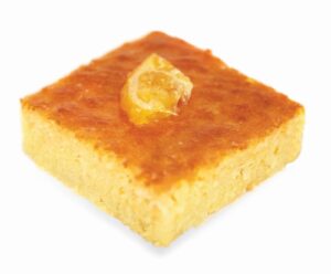 Πορτοκαλόπιτα, Συσκευασία: 3τμχ 2100g, ΣΥΣΤΑTIKA: Αλεύρι σίτου, γιαούρτι, πορτοκάλι.